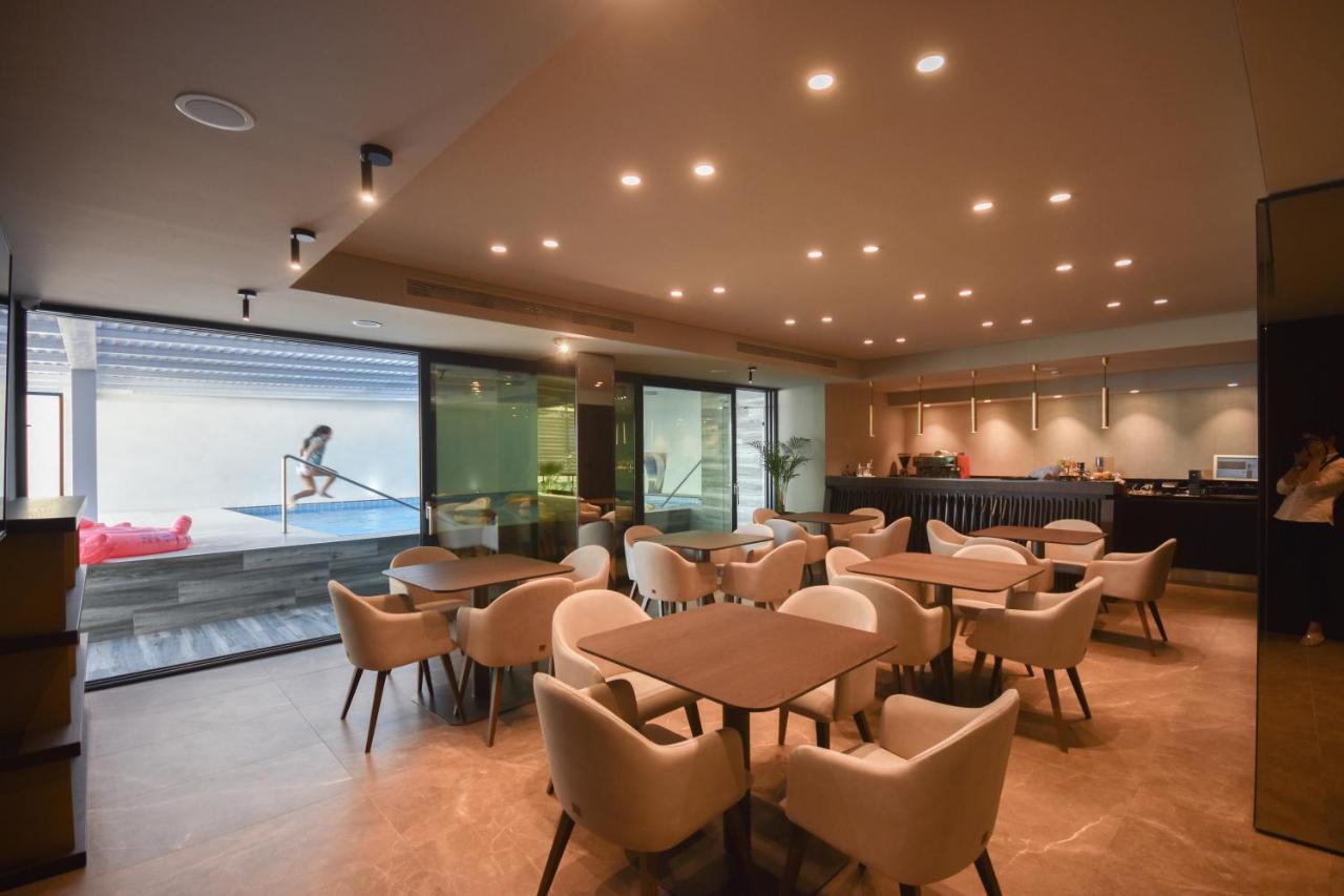 Flamingo Beach Hotel & Spa Vlore Bagian luar foto