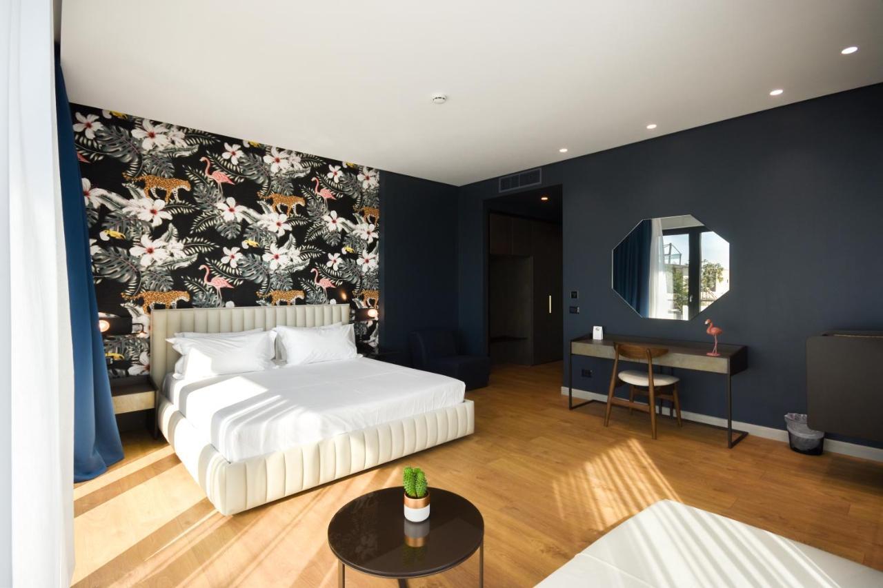 Flamingo Beach Hotel & Spa Vlore Bagian luar foto